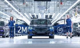 Натужная гордость: BMW Group отчиталась о выпуске двухмиллионного электромобиля
