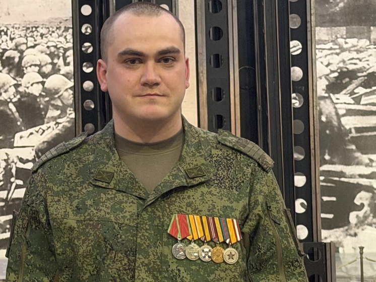 &laquo;Не с моей фамилией отсиживаться&raquo;: потомок водрузившего на Рейхстаг Знамя Победы о пути на СВО