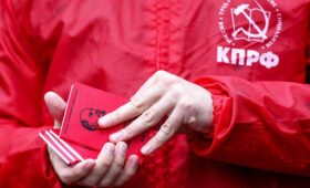 Первомай в Липецке: Власти оттесняли КПРФ на окраину, но неудачно — коммунисты помнят истоки праздника