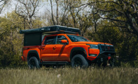 Пикап Nissan Frontier превратился в дом для автопутешественников