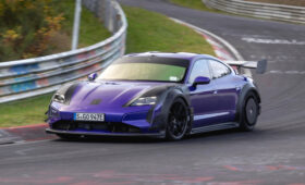 Прочь с дороги, Xiaomi! Новый рекорд Нюрбургринга от Porsche Taycan Turbo GT Manthey Kit