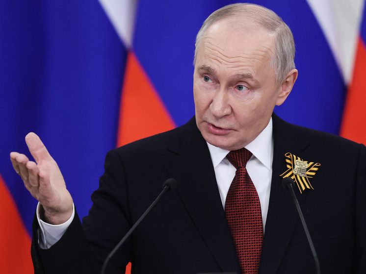 Путин в ответ на вопрос журналиста &laquo;МК&raquo; назвал сотрудничество России и Китая &laquo;фактором сдерживания и стабильности&raquo;