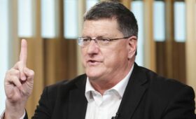 Скотт Риттер: У русских появляется мрачная решимость, Караганов и Медведев передают то, что чувствуют многие