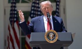 Трамп называет реакцию на мирный план “абсолютно неприемлемой”