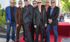 Вдохновленные пандемией Def Leppard настрочили песен на два альбома